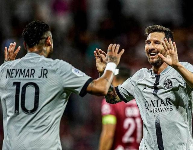 潘喜明打趣：我们训练压力比比赛大，比赛时听不见李导喊什么（潘喜明笑言：训练压力胜过比赛，场上几乎听不清李导指挥）