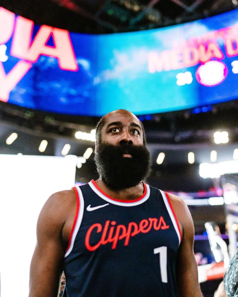 NBA交易市场动态：快船完成外援签约,（NBA转会快讯：快船官宣外援加盟）