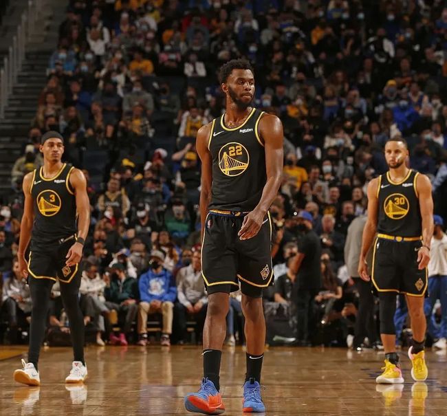 图片报：阿德耶米续约只接受加入解约条款，金额或达8000万欧（德媒：阿德耶米续约仅接受含解约金条款，数额或达8000万欧）