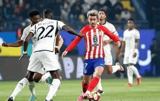 莱万完成欧洲五大联赛500场里程碑，打进389球仅次梅罗（莱万五大联赛500场达成：389球仅逊梅罗）