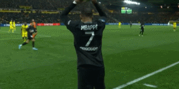 他带着伤坚持踢到最后